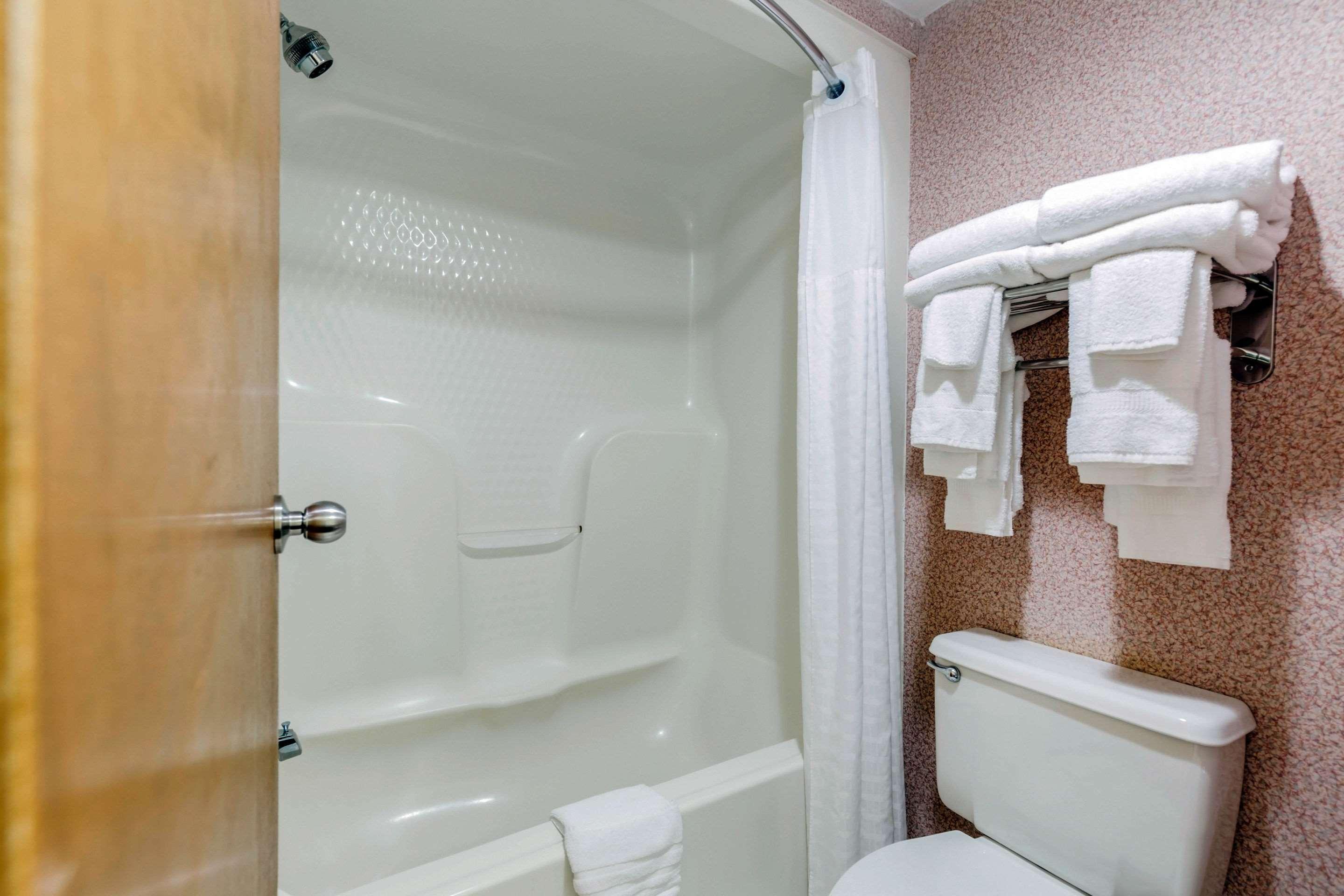 Quality Inn איסטון מראה חיצוני תמונה